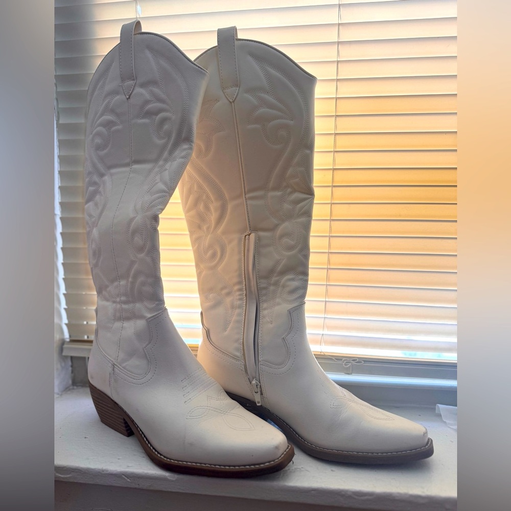 White Western Cowboy Boots
